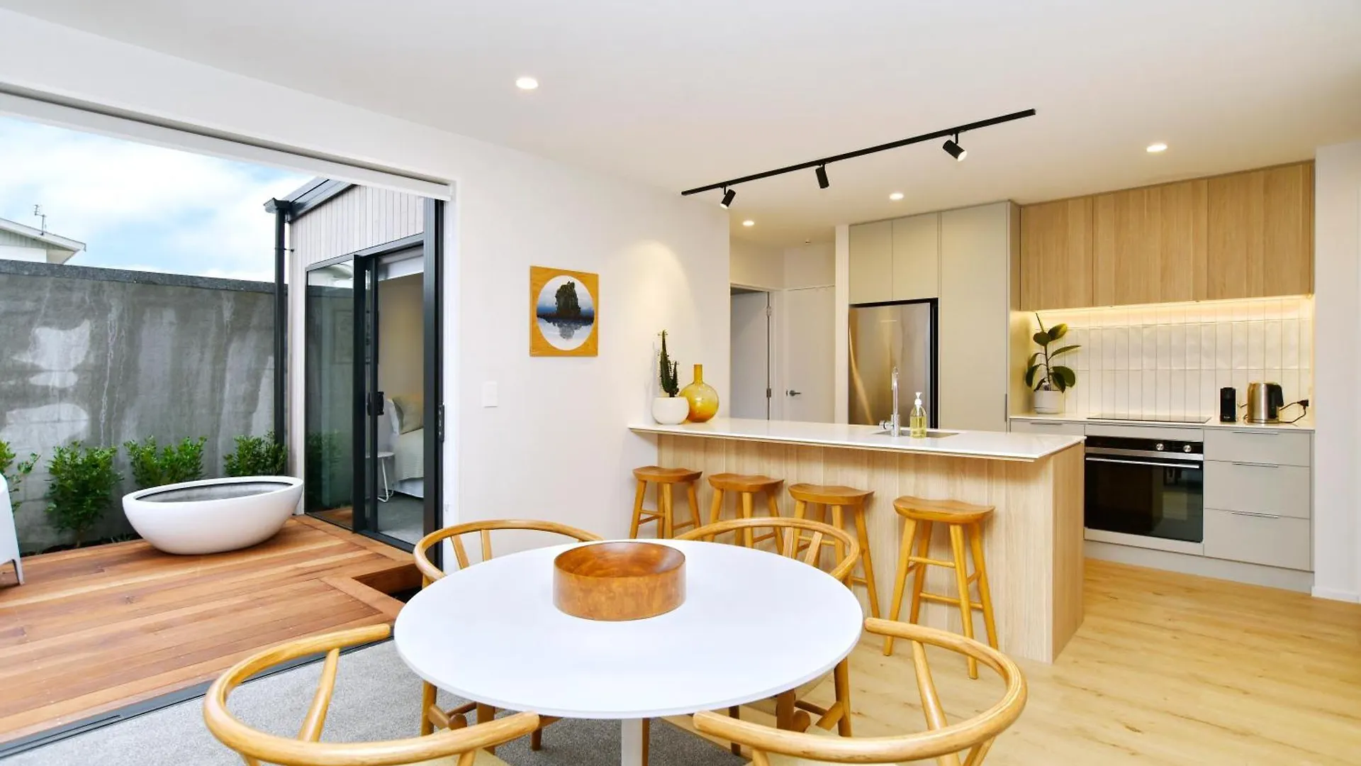 Derby St - Christchurch Holiday Homes