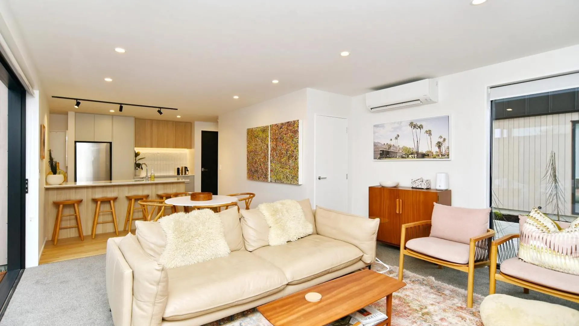 Derby St - Christchurch Holiday Homes
